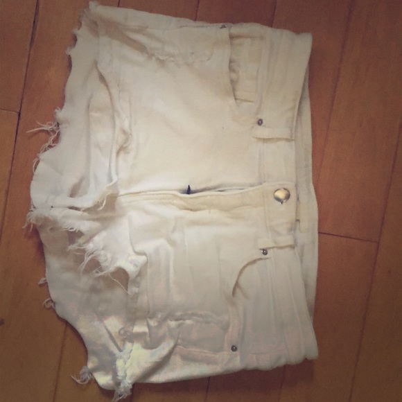 White denim shorts - Picture 1 of 1